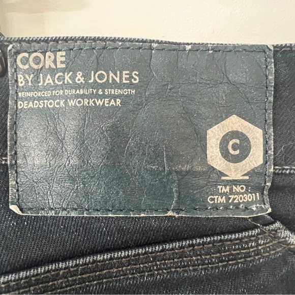 Jack and Jones Nick regular fit black jeans. - Picture 5 of 12